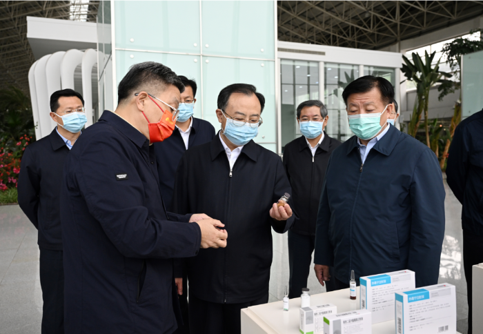 江苏省委书记吴政隆调研康缘药业：加快推动传统中医药和现代科学相结合，为抗击疫情提供有力武器